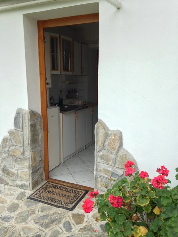 Petra Apartmanok Velem Kamer foto