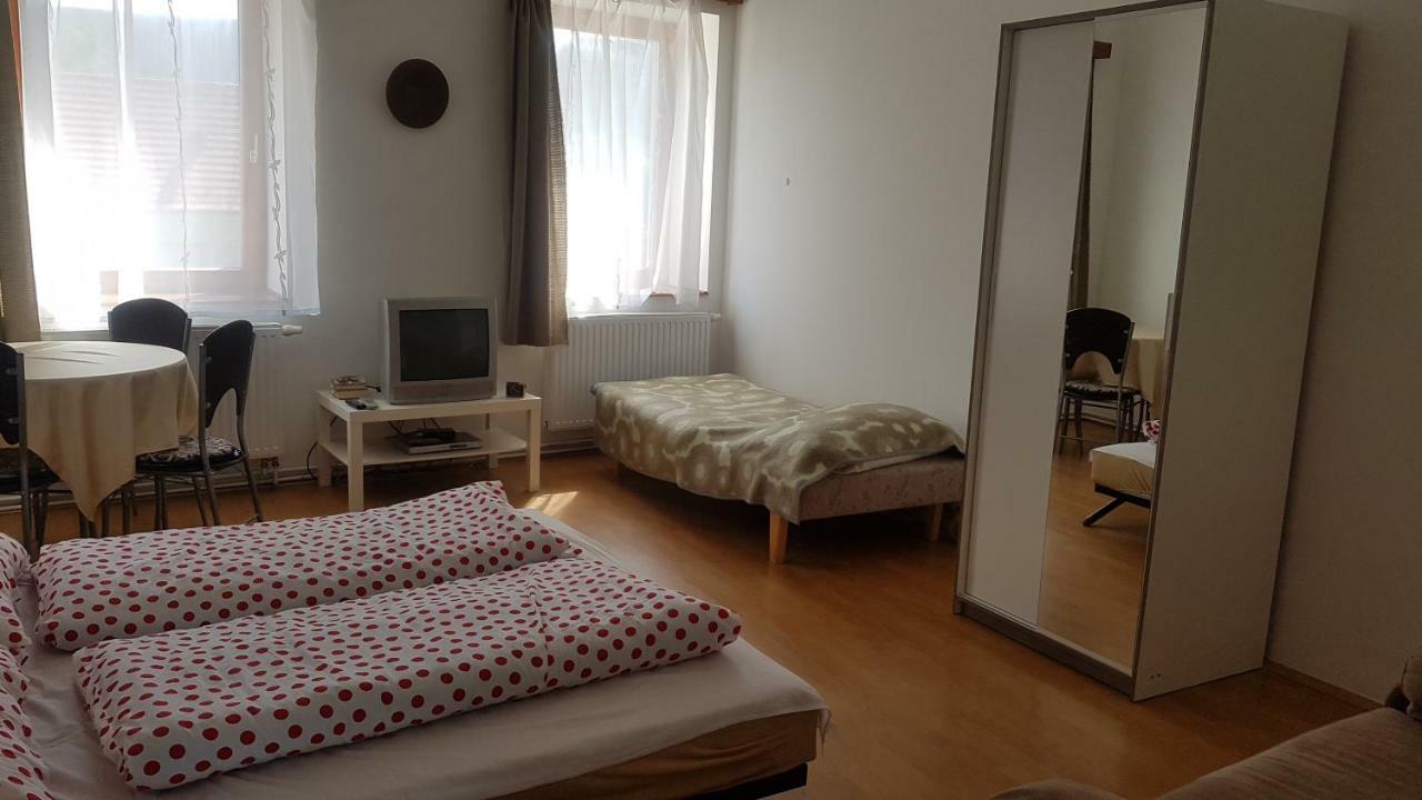 Petra Apartmanok Velem Buitenkant foto